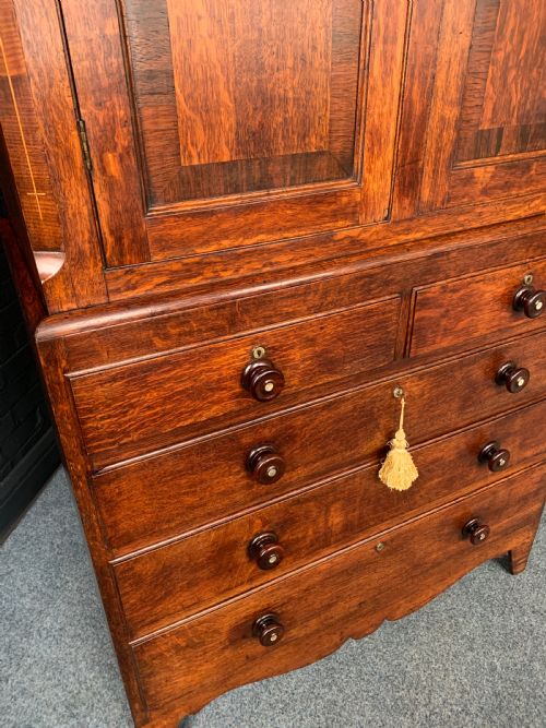 NINETEENTH CENTURY LINE INLAID OAK AND ROSEWOOD CROSSBANDED LINEN PRESS - ADDITIONAL PHOTO 23