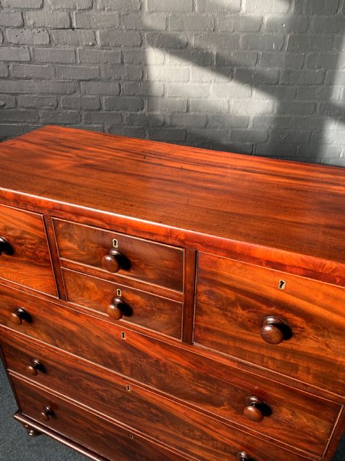 ANTIQUE MAHOGANY SCOTCH CHEST OF DRAWERS - ADDITIONAL PHOTO 1