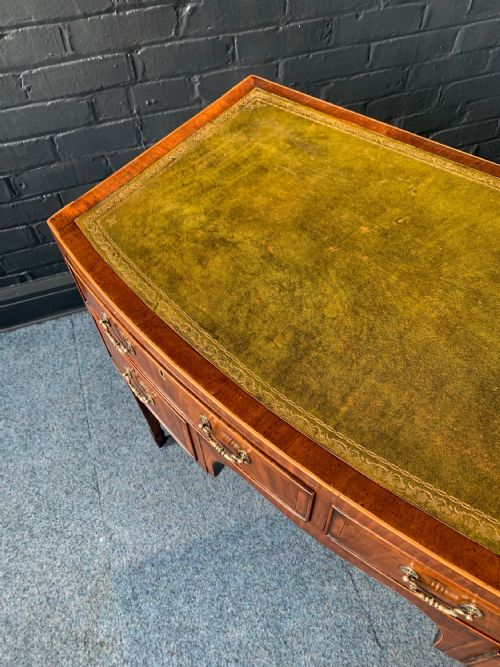 MAHOGANY BOW FRONTED DESK - ADDITIONAL PHOTO 4