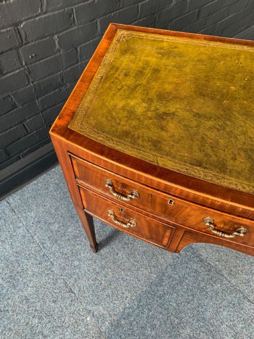 MAHOGANY BOW FRONTED DESK - ADDITIONAL PHOTO 5