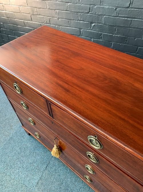 19TH CENTURY MAHOGANY CHEST OF DRAWERS - ADDITIONAL PHOTO 2