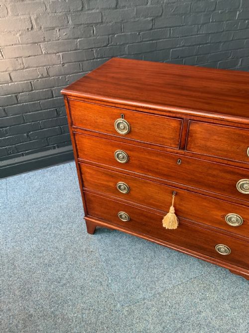 19TH CENTURY MAHOGANY CHEST OF DRAWERS - ADDITIONAL PHOTO 4