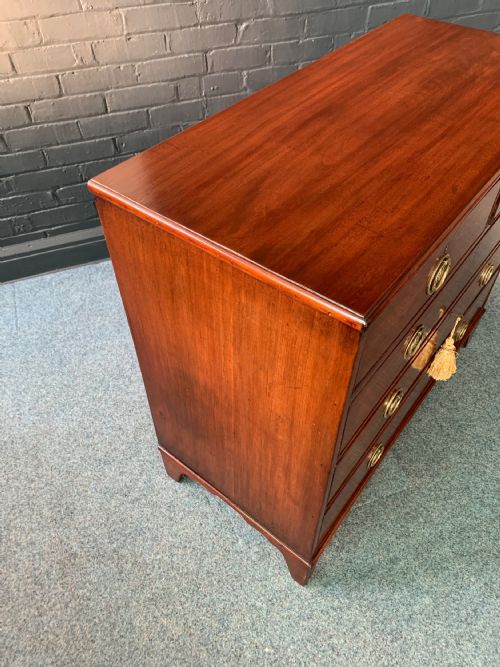 19TH CENTURY MAHOGANY CHEST OF DRAWERS - ADDITIONAL PHOTO 7