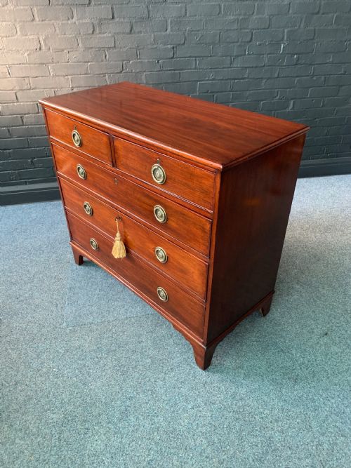 19TH CENTURY MAHOGANY CHEST OF DRAWERS - ADDITIONAL PHOTO 9