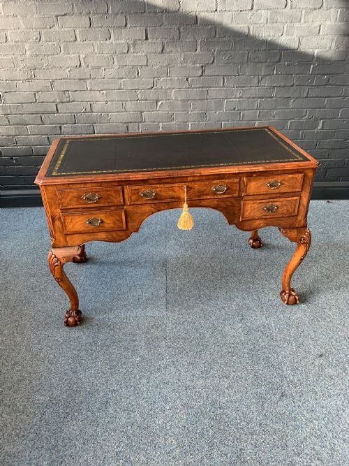 GEORGE II STYLE WALNUT WRITING TABLE - ADDITIONAL PHOTO 6