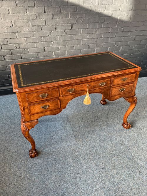 GEORGE II STYLE WALNUT WRITING TABLE - ADDITIONAL PHOTO 7