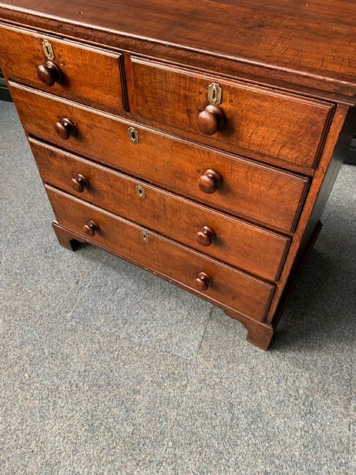 EARLY 18TH CENTURY OAK CHEST OF DRAWERS - ADDITIONAL PHOTO 6