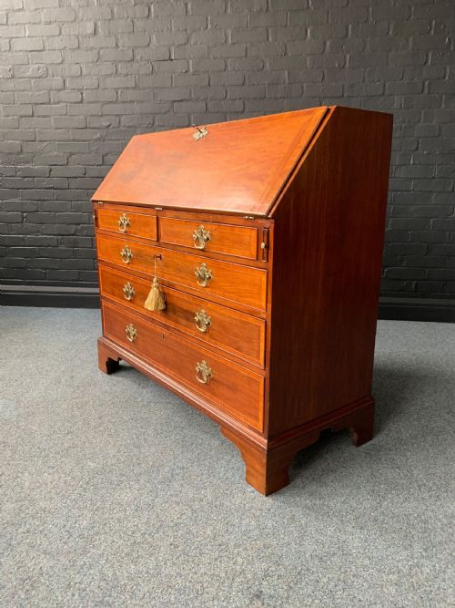 ATTRACTIVE 18TH MAHOGANY BUREAU - ADDITIONAL PHOTO 7