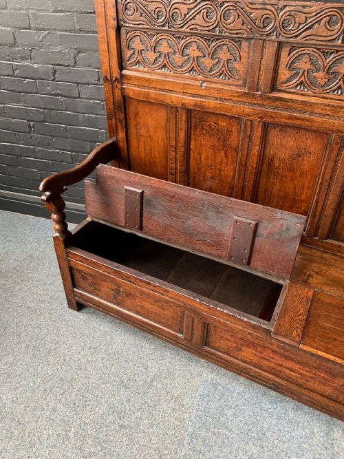 CARVED OAK HALL SETTLE BENCH - ADDITIONAL PHOTO 9