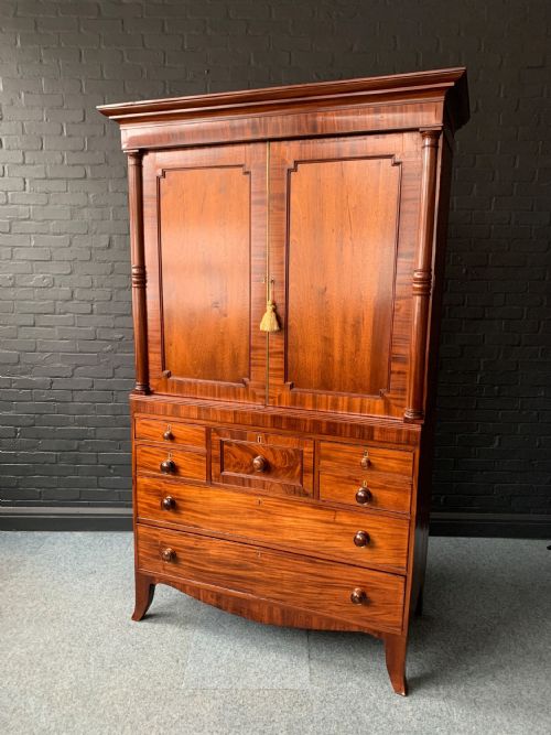 regency mahogany linen press - CATEGORY: ANTIQUE CUPBOARDS - DATED REGENCY