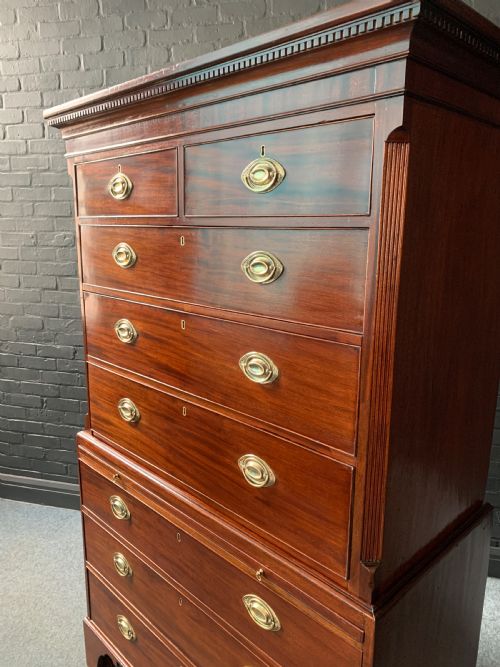 GEORGE III MAHOGANY CHEST ON CHEST - ADDITIONAL PHOTO 3