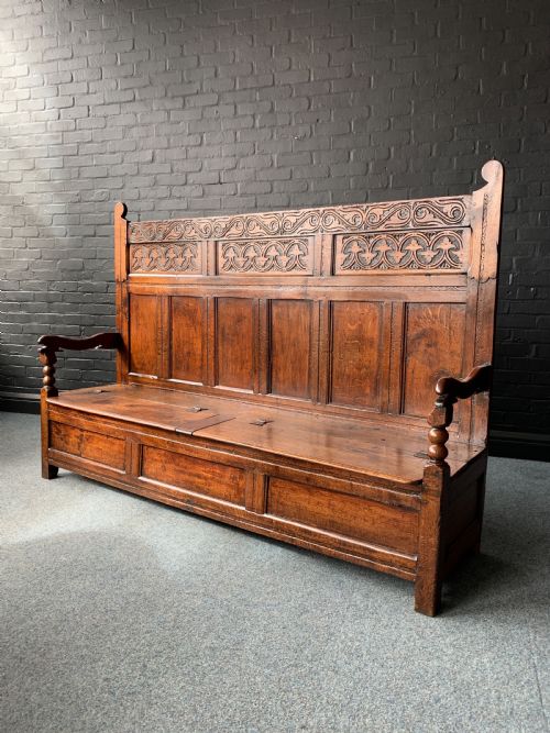 CARVED OAK HALL SETTLE BENCH - ADDITIONAL PHOTO 4