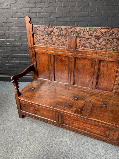 CARVED OAK HALL SETTLE BENCH - ADDITIONAL PHOTO 10