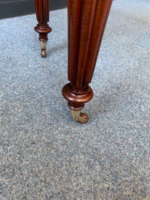 VICTORIAN MAHOGANY WRITING TABLE - ADDITIONAL PHOTO 1