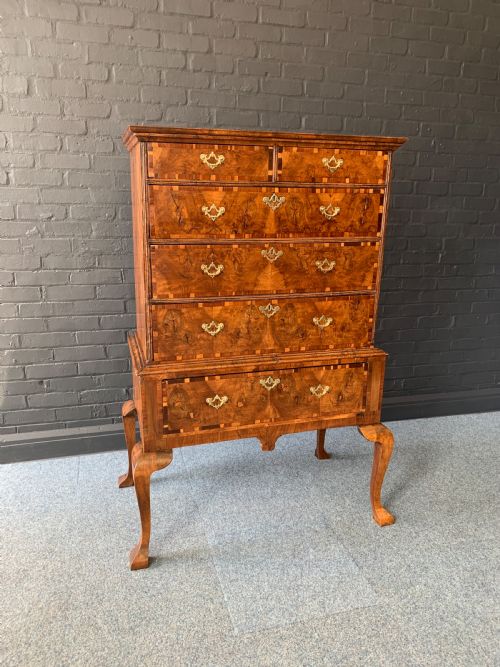 george i walnut chest on stand - CATEGORY: ANTIQUE CHEST OF DRAWERS - DATED GEORGIAN