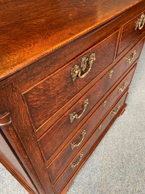 FINE QUALITY GEORGE III OAK CHEST OF DRAWERS - ADDITIONAL PHOTO 8