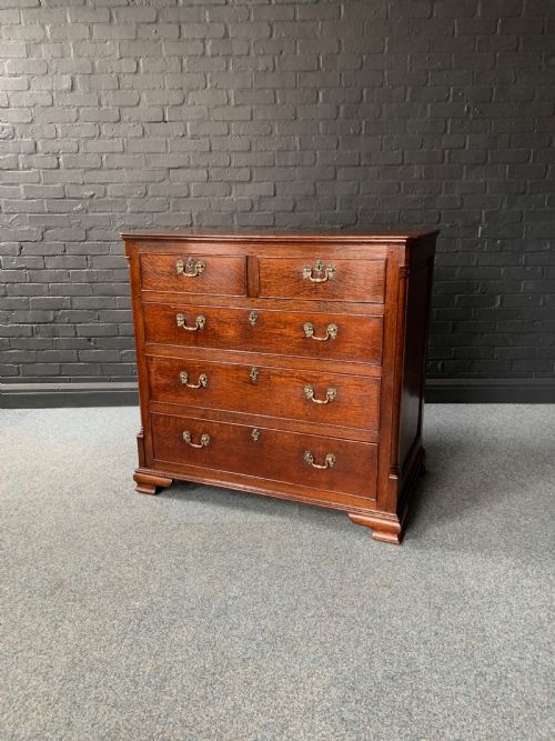 FINE QUALITY GEORGE III OAK CHEST OF DRAWERS - ADDITIONAL PHOTO 10