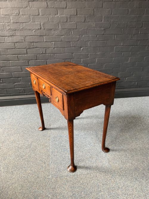 18TH CENTURY OAK LOWBOY - ADDITIONAL PHOTO 3
