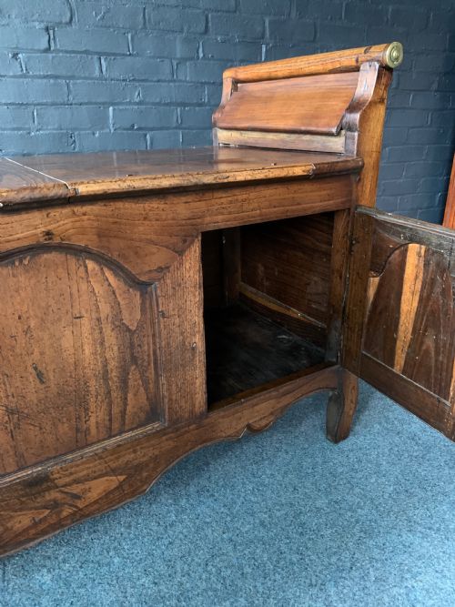 CONTINENTAL ANTIQUE 18TH OAK BENCHCOFFER - ADDITIONAL PHOTO 4