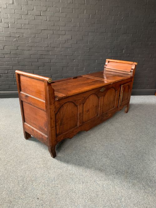 CONTINENTAL ANTIQUE 18TH OAK BENCHCOFFER - ADDITIONAL PHOTO 7