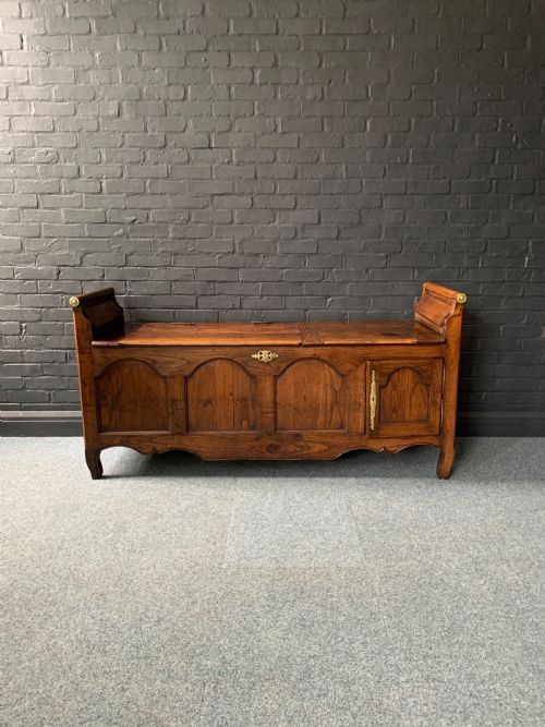 CONTINENTAL ANTIQUE 18TH OAK BENCHCOFFER - ADDITIONAL PHOTO 11