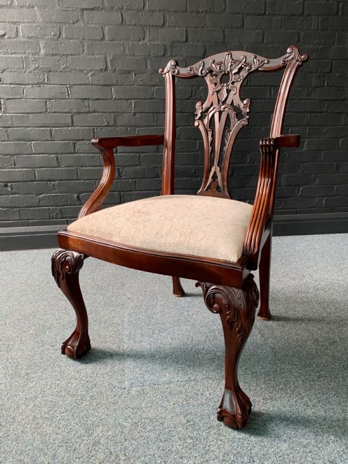GOOD QUALITY SET OF EIGHT CHIPPENDALE STYLE MAHOGANY DINING CHAIRS - ADDITIONAL PHOTO 15