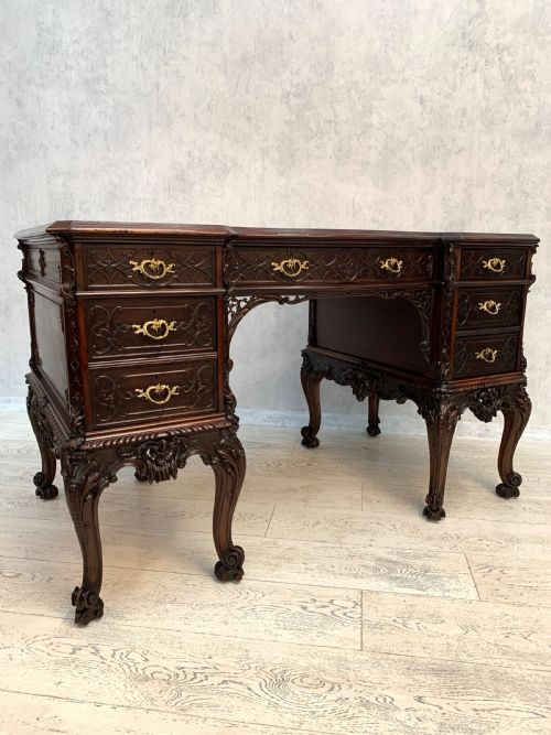 CHIPPENDALE STYLE EDWARDS ROBERTS PEDESTAL DESK - ADDITIONAL PHOTO 1