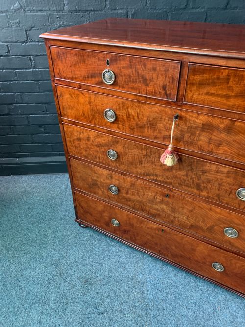 19TH CENTURY MAHOGANY CHEST OF DRAWERS - ADDITIONAL PHOTO 5