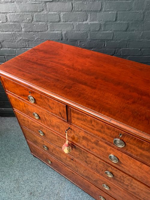 19TH CENTURY MAHOGANY CHEST OF DRAWERS - ADDITIONAL PHOTO 6