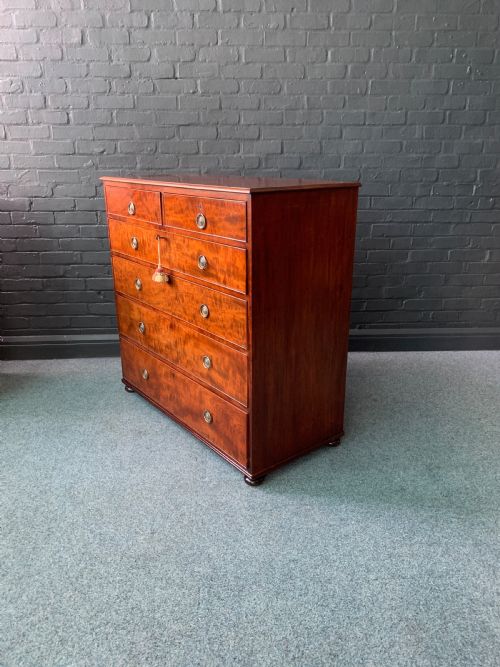 19TH CENTURY MAHOGANY CHEST OF DRAWERS - ADDITIONAL PHOTO 7