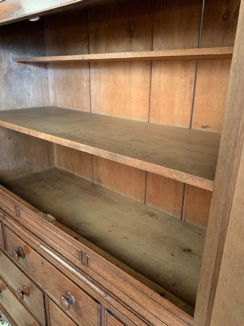 OAK LINEN PRESS LIVERY CUPBOARD - ADDITIONAL PHOTO 1