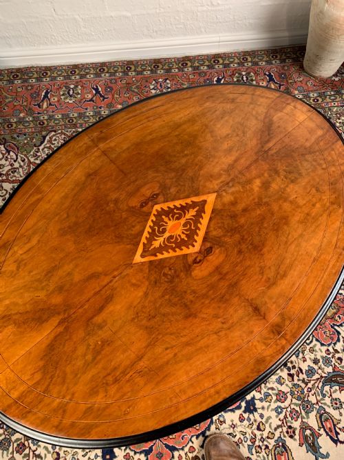 VICTORIAN WALNUT COFFEE TABLE - ADDITIONAL PHOTO 2