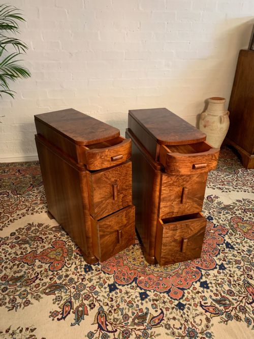 PAIR OF ART DECO BURR WALNUT BEDSIDES CABINET - ADDITIONAL PHOTO 2