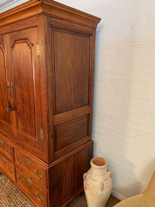 18TH CENTURY OAK LINEN PRESS - ADDITIONAL PHOTO 2