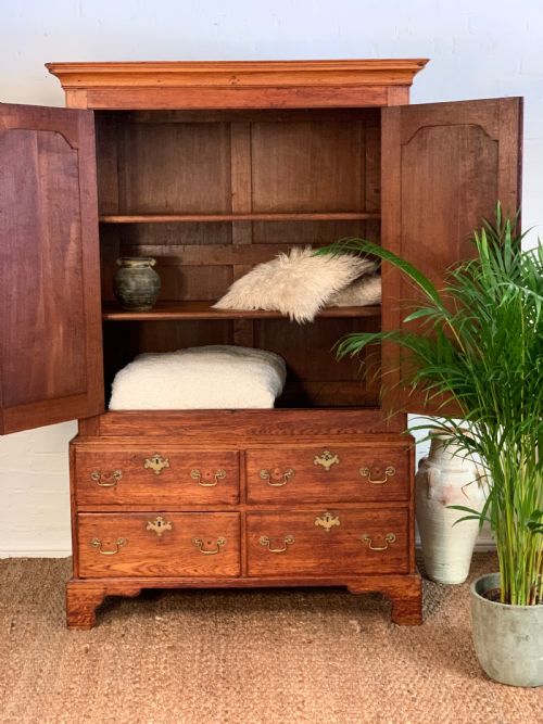 18TH CENTURY OAK LINEN PRESS - ADDITIONAL PHOTO 6