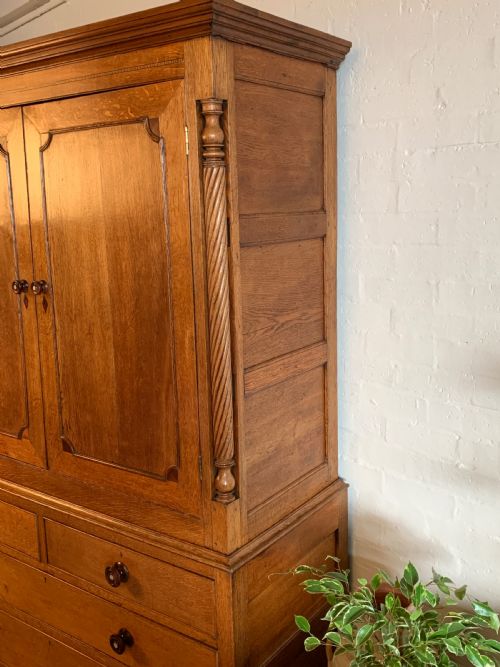 19TH CENTURY OAK HOUSEKEEPERS CUPBOARD - ADDITIONAL PHOTO 3