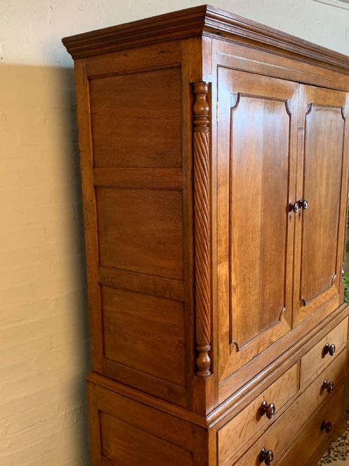 19TH CENTURY OAK HOUSEKEEPERS CUPBOARD - ADDITIONAL PHOTO 4