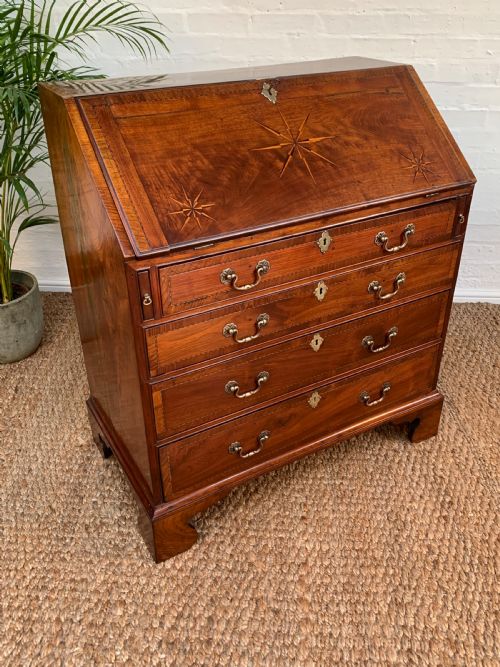 GEORGE II WALNUT BUREAU CIRCA 1740 - ADDITIONAL PHOTO 3