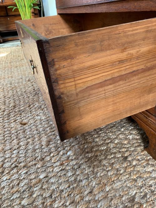 GEORGE III OAK CHEST OF DRAWERS - ADDITIONAL PHOTO 10