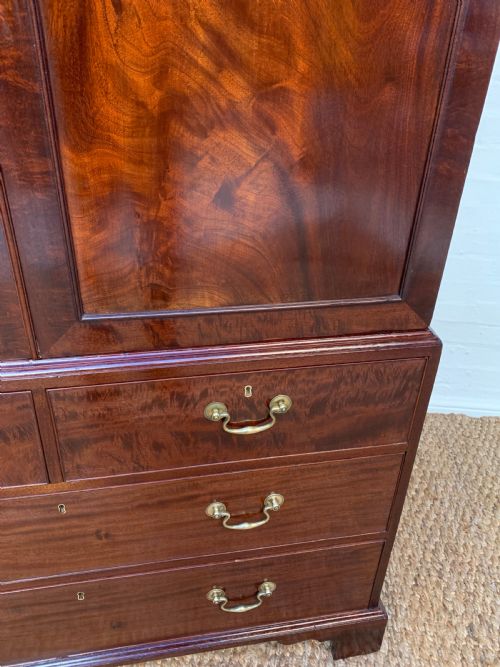 19TH CENTURY MAHOGANY LINEN PRESS - ADDITIONAL PHOTO 4