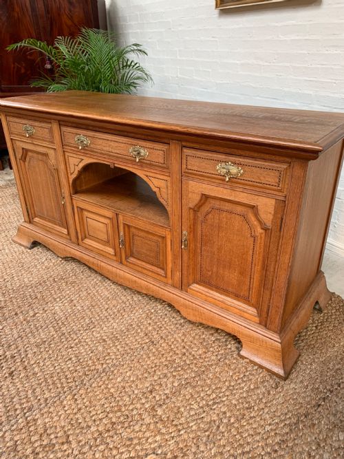 LARGE ANTIQUE 19TH OAK SIDEBOARD BUFFET - ADDITIONAL PHOTO 1