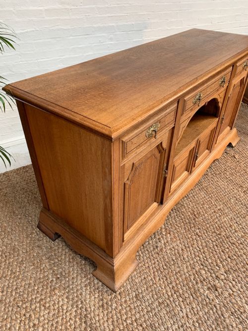LARGE ANTIQUE 19TH OAK SIDEBOARD BUFFET - ADDITIONAL PHOTO 5