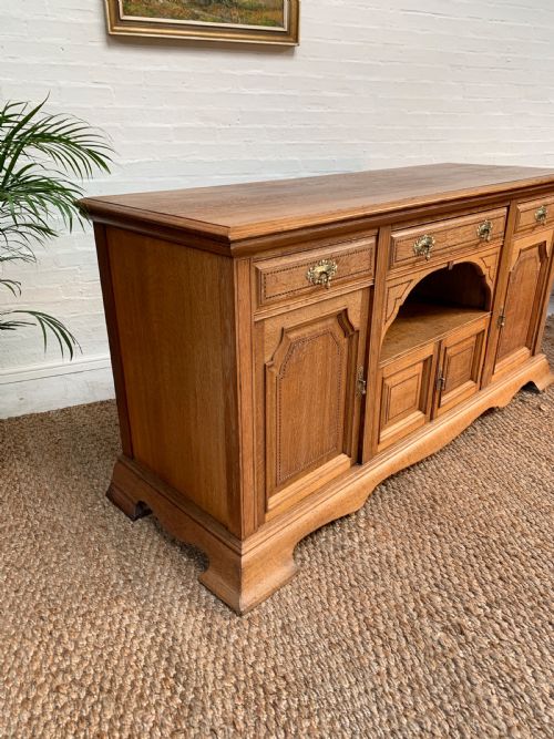 LARGE ANTIQUE 19TH OAK SIDEBOARD BUFFET - ADDITIONAL PHOTO 6