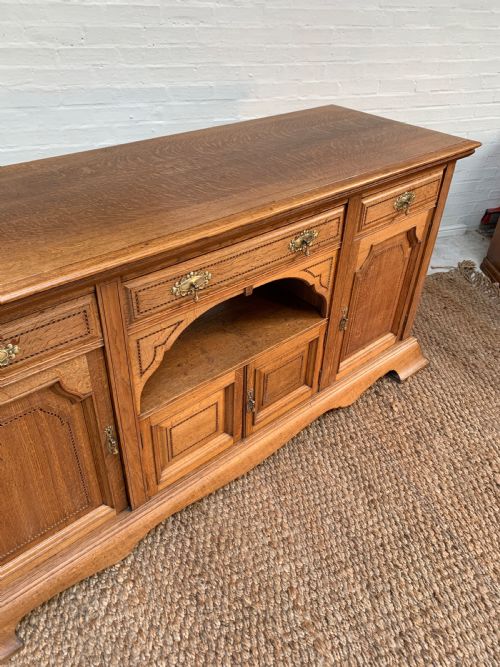 LARGE ANTIQUE 19TH OAK SIDEBOARD BUFFET - ADDITIONAL PHOTO 7