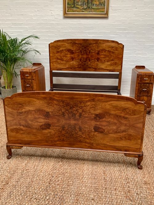 QUALITY FIGURED WALNUT DOUBLE BED - ADDITIONAL PHOTO 6