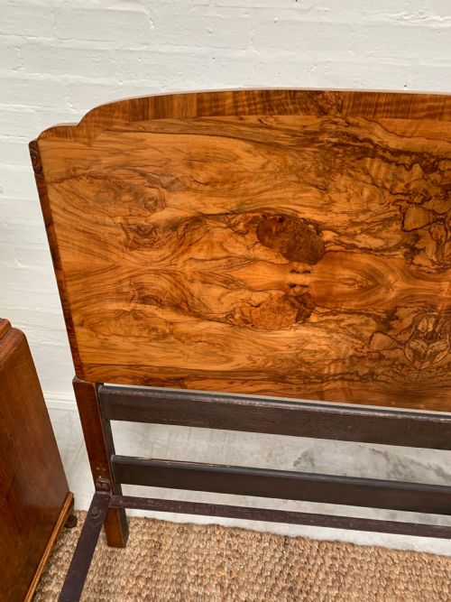 QUALITY FIGURED WALNUT DOUBLE BED - ADDITIONAL PHOTO 4