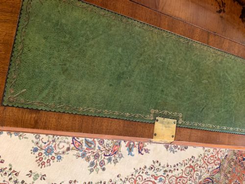 EARLY 18TH CENTURY WALNUT BUREAU - ADDITIONAL PHOTO 14