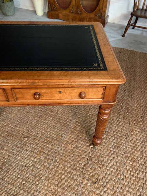VICTORIAN WRITING DESK - ADDITIONAL PHOTO 3