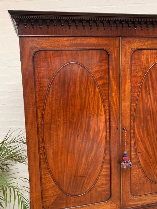 GEORGE IV MAHOGANY LINEN PRESS - ADDITIONAL PHOTO 7