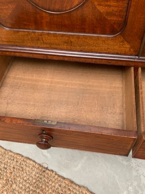 GEORGE IV MAHOGANY LINEN PRESS - ADDITIONAL PHOTO 8